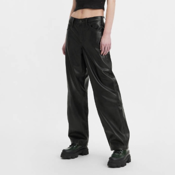Levi’s FAUX LEATHER BAGGY DAD WOMEN'S PANTS - Picture 2 of 15